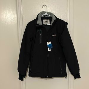 Svarcum NWT women’s skying jacket size medium in excellent condition